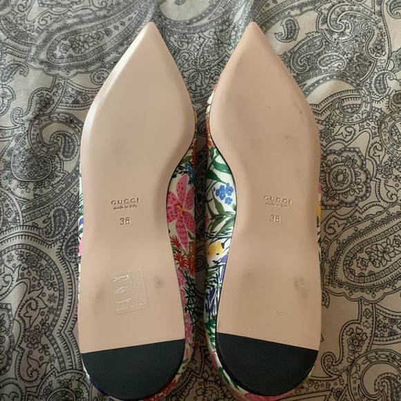 Gucci x Ken Scott white floral horsebit flats Sz 38 - Picture 5 of 5